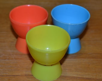 美しい1950年代のヴィンテージプラスチックエッグカップ、カラフル