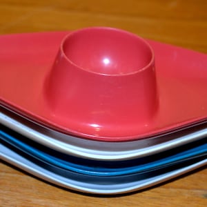 Beautiful vintage plastic egg cups 50s retro mid century space age shabby chic country style