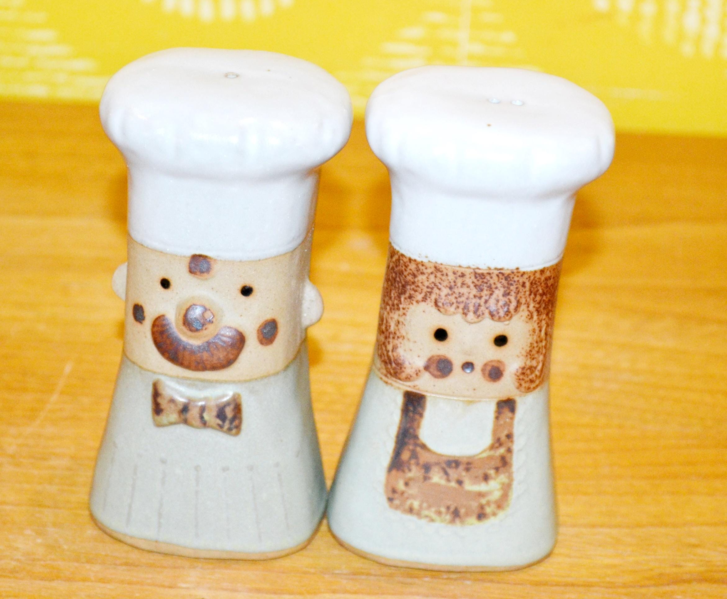 Vintage Salt and Pepper Shaker Set, Ceramic, Beige, 70s Retro, Mid