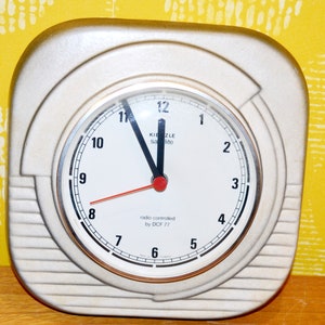 Vintage ceramic wall clock by Kienzle white/brown 70s retro seventies space age retro mid century WGK WGP