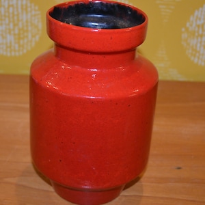 Vintage ceramic vase model 108/20 red/white 70s retro design mid century space age WGK shabby chic