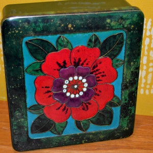 Vintage Tin Can Green / Colorful Flowers Seventies 70s Retro Space Age Design Shabby Chic Country Style