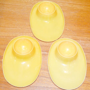 Vintage Egg Cup Set Plastic Yellow Egg Cups 70s Retro Mid Century Space Age Shabby Chic Country Style