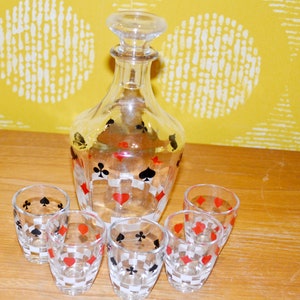 Vintage liquor glasses with bottle poker set 50s rockabilly design retro mid century fifties shabby chic country style