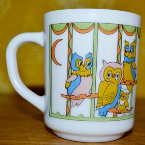 Vintage Mug Ceramic White/Colored 70s Shabby Chic Country Style Owls Retro Mid Century Owl