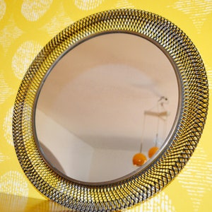 Lustro vintage Lata 50. Lustro z lat 50. Metal / szkło Kolor złoty Retro Design Z połowy wieku Epoka kosmiczna