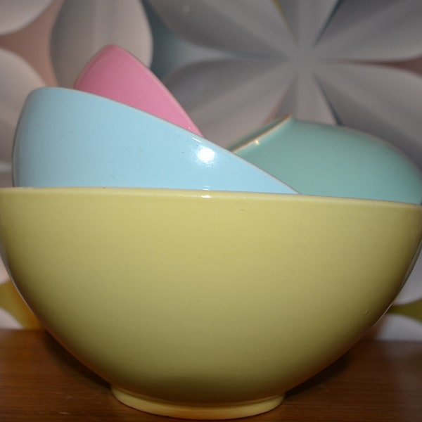 Vintage Melitta bowls set 50s ceramic pastel colors bunt