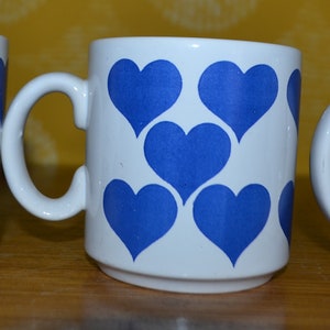 Set of 3 vintage mugs ceramic 70s hearts blue retro mid century