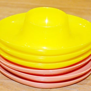 6x Vintage Plastic Egg Cups Orange/Yellow 70s Retro Mid Century Seventies Egg Cup Country Style Shabby Chic