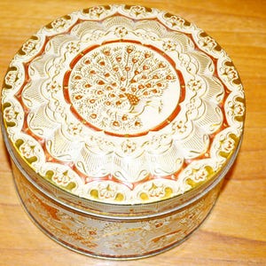 Vintage tin can red/gold 70s retro mid century shabby chic country style