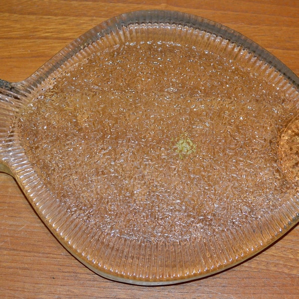 Beautiful vintage glass coaster fish / plaice fish art deco 70s mid century retro space age shabby chic country style