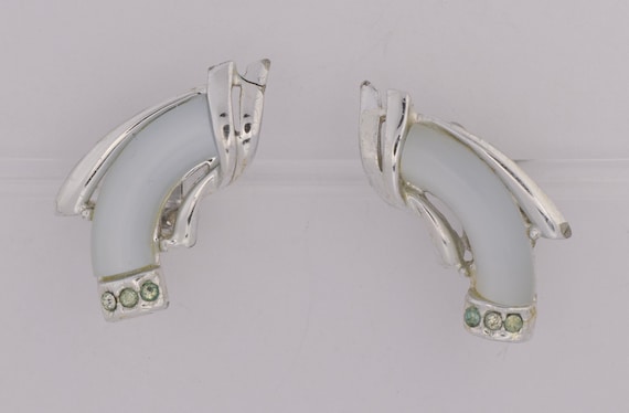 Coro Light Blue Moonglow Lucite Clip-on Earrings With Green  display picture 3