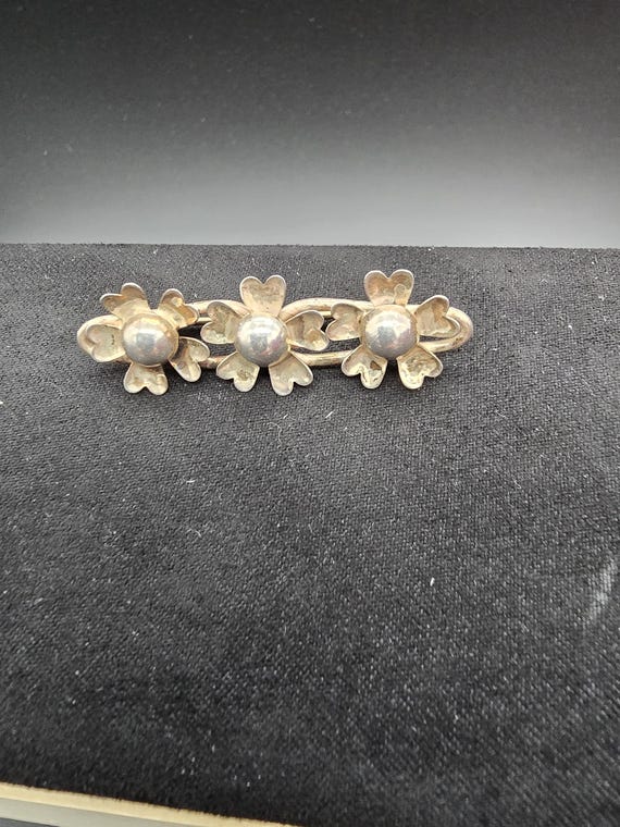 Lang signed three blossom bar brooch sterling