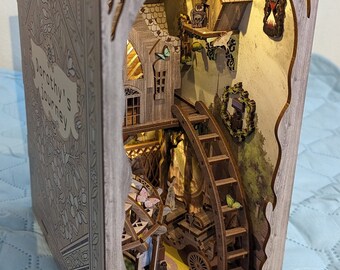 Made-to-Order or DIY Book Nook Shelf Insert Diorama for Bookshelf (Dorothy's Journey)
