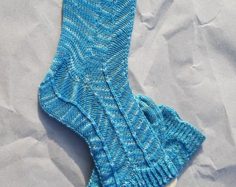 Socks "Wellenspiel", hand-knitted, size 29/30, made of hand-dyed yarn