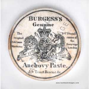 Może przedstawiać: Okrągła, zabytkowa etykieta do pasty anchois Burgess's Genuine. Etykieta przedstawia lwa i jednorożca flankujących herb, z tekstem takim jak "Original Fish Sauce Warehouse" i "107 Strand, London."