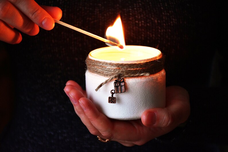 WINTER FOREST  Scented candle with scent of pine green image 1