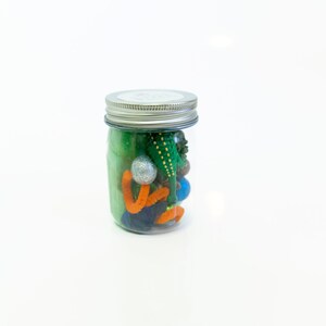 Dinosaur Playdough Jar, Play Doh, Playdoh, Playdoh Kit, Dinosaur Party Favors, Dinosaur Birthday Present, Autism Toy, Toddler Gift, Dino Toy