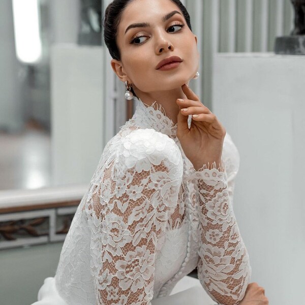 Chantelle lace Wedding dress-A line Wedding dress-long sleeves-collar high neckline-mockneck -modest Wedding dress-Grace Kelly Wedding Dress