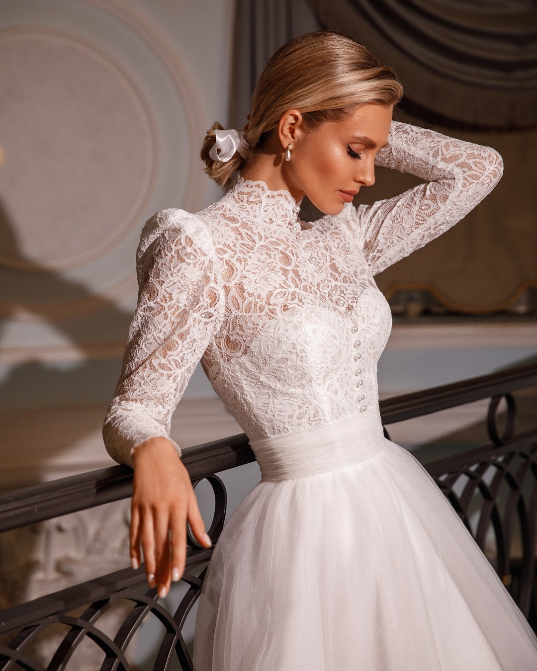 High Neck Puff Long Sleeves Chantilly Lace Wedding Dress With Tulle  Skirt,romantic and Boho,like Kitty Spencer Lace-bodice Ballgow Mockneck 