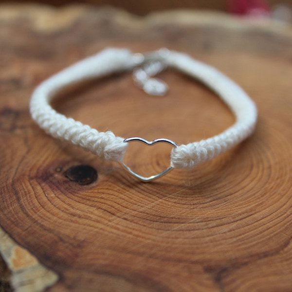 Bracelet en coton crème avec joli coeur en argent, anniversaire de coton, cadeau 2e anniversaire pour elle, 2 ans d'anniversaire, cadeau pur coton