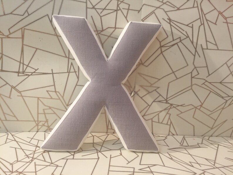 X Wall letter Chinchilla (grau)