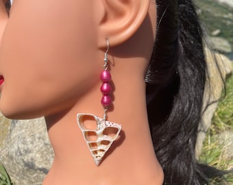 seashell earrings, fresh water pearl earrings, pink pearl earrings, mermaid earrings, beach jewelry, ocean lover, trendy jewelry.