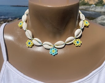 Perler bead necklace, cowrie shell necklace, cowrie shell choker, perler choker, seashell necklace, seashell choker, seashell jewelry