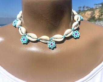 Perler bead necklace, cowrie shell necklace, cowrie shell choker, perler choker, seashell necklace, seashell choker, seashell jewelry