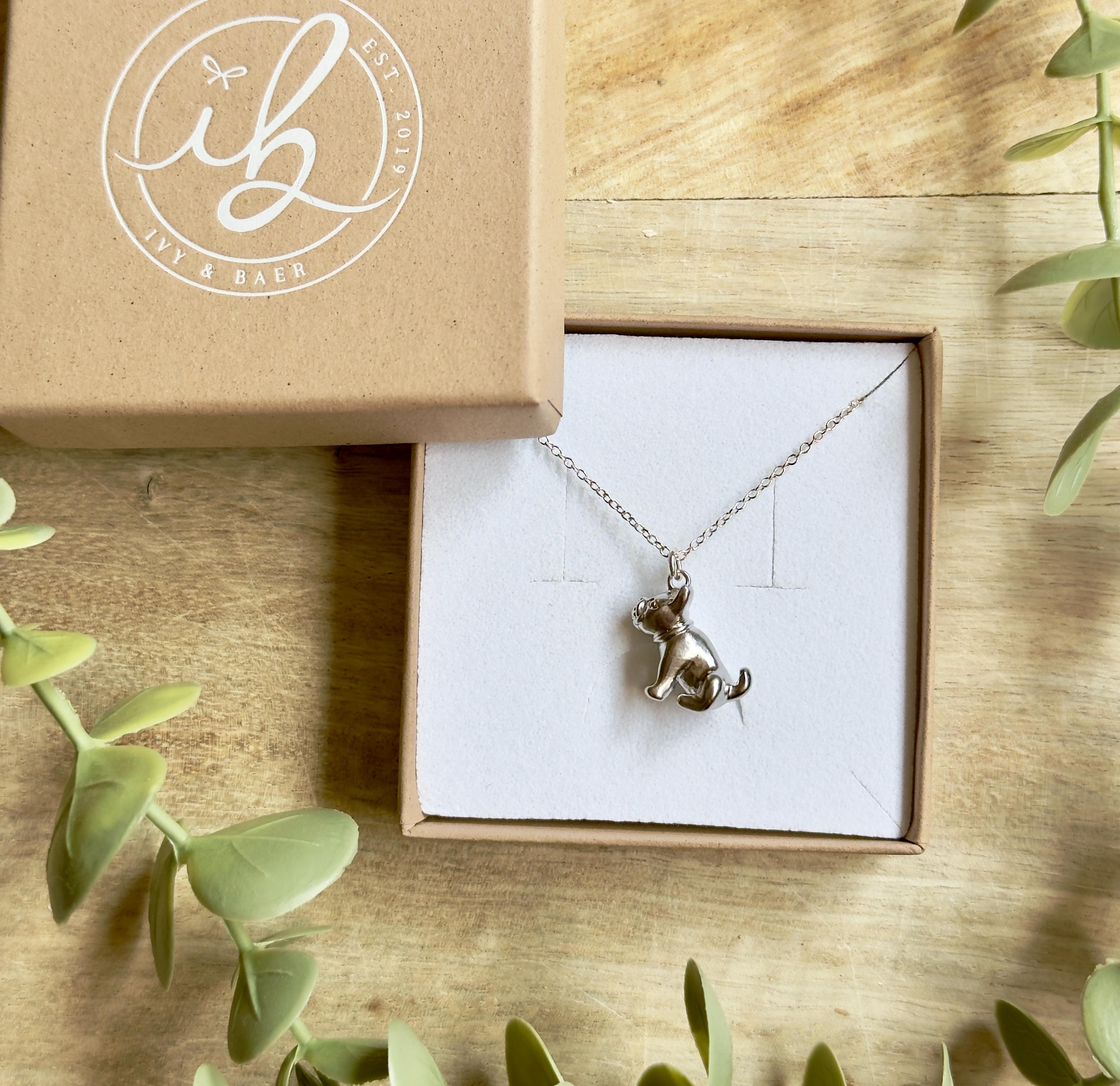 Collana in argento con piccolo bulldog francese - Ciondolo in argento sterling con bulldog francese su una delicata catena a maglie in argento sterling o solo ciondolo - Italia