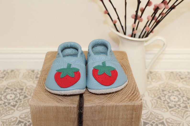 First walkers, leather slippers, baby shoes image 1