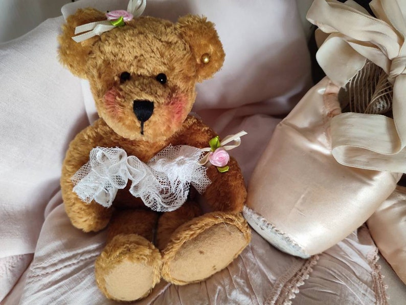 Älteres Zauberhaftes Bärchen Teddy als ballerina Teddybär brocante shabby chic nostalgie ballett Vintage florentinerspitze Bild 7