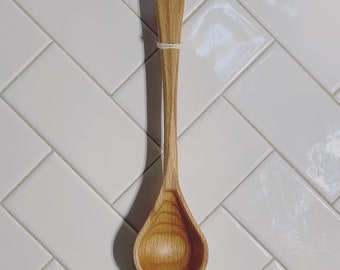 Zelfgemaakte "Teardrop" houten lepel in Red Oak