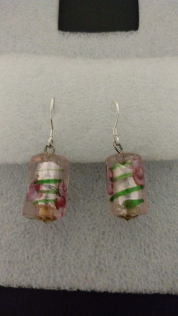 Pink and green glass rose dangle earrings