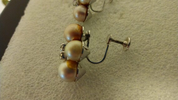 Coro faux pearl and rhinestone screw-back earrings - image 8