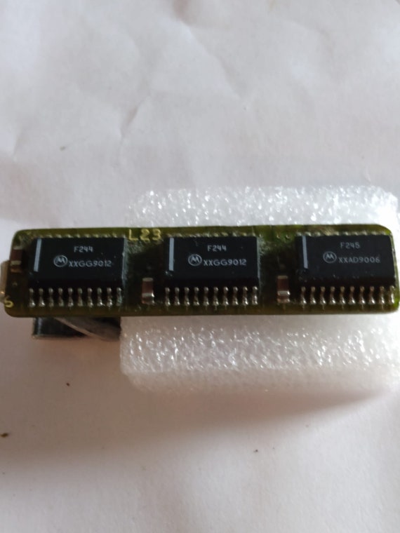 Computer chip tie clip - image 1