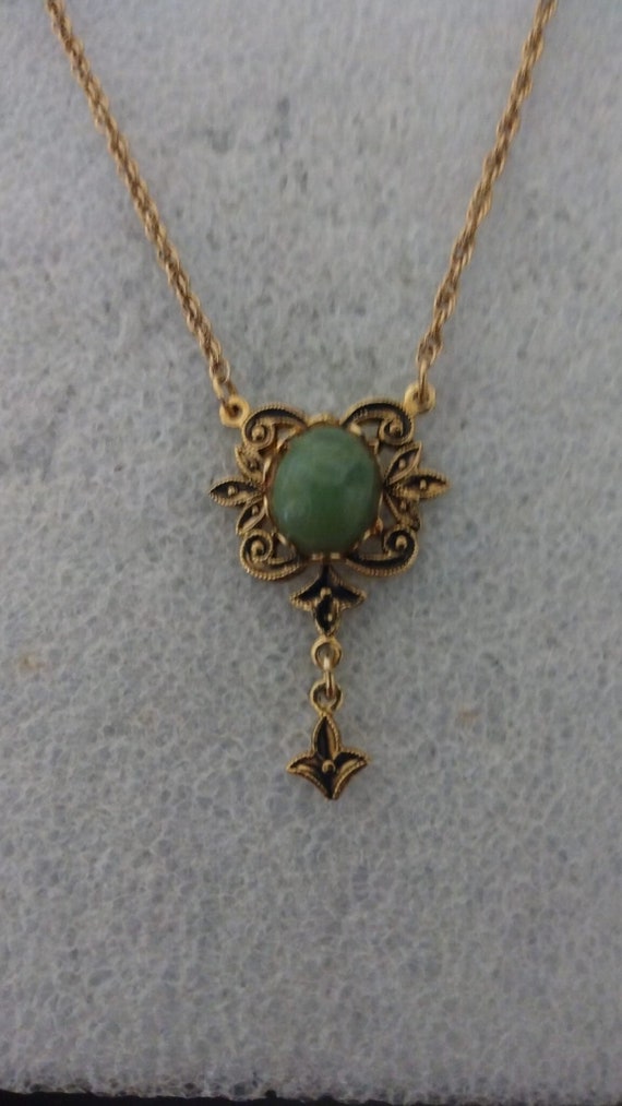 Genuine green jade gold-tone pendant necklace - image 1