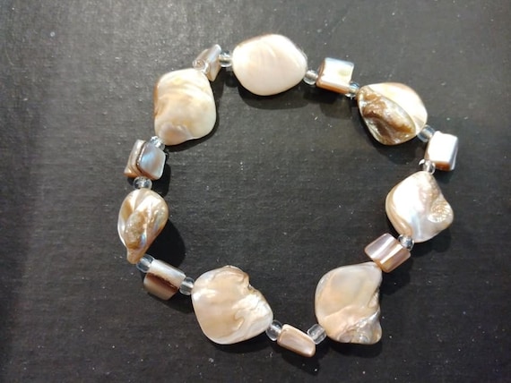 Genuine mother-of-pearl seashell necklace and bra… - image 5
