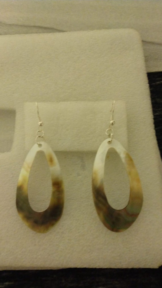 Large mother-of-pearl oval earrings