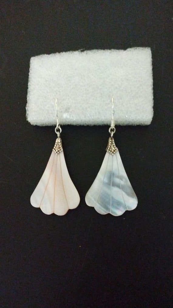 Pink mother-of-pearl seashell earrings