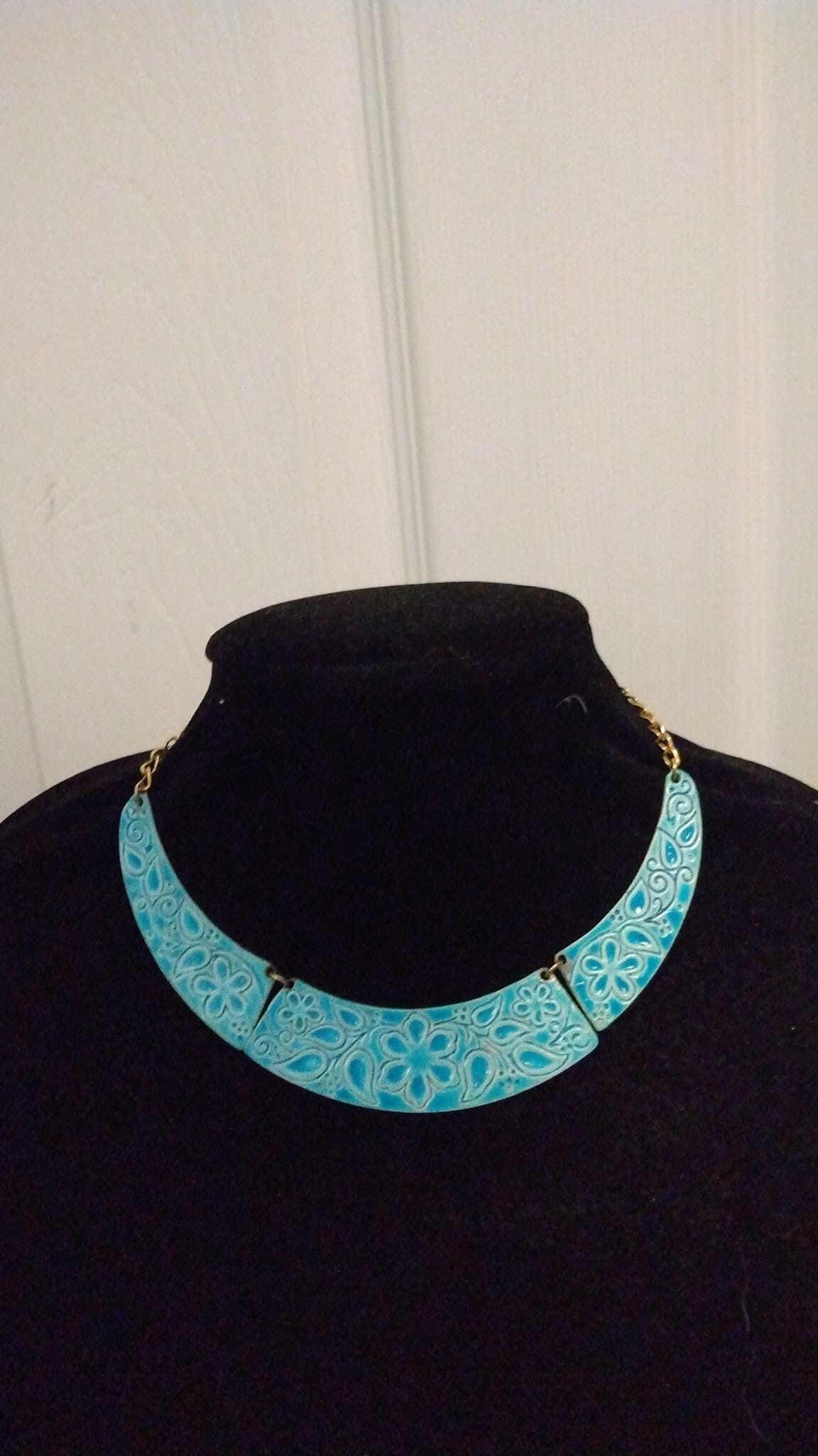 Powerful prowl 2024 blue necklace