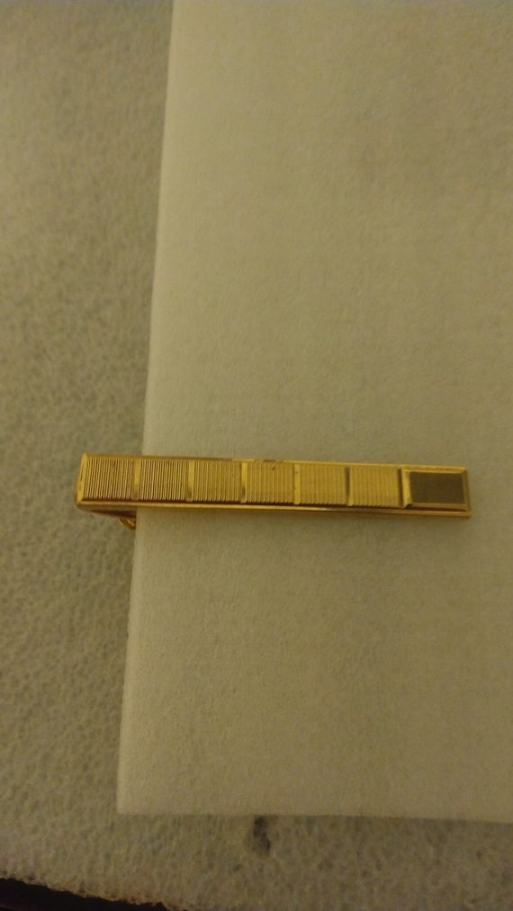 Vintage L’Aiglon gold-tone tie bar