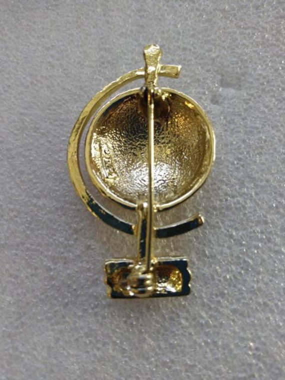AJC gold tone globe brooch - image 2