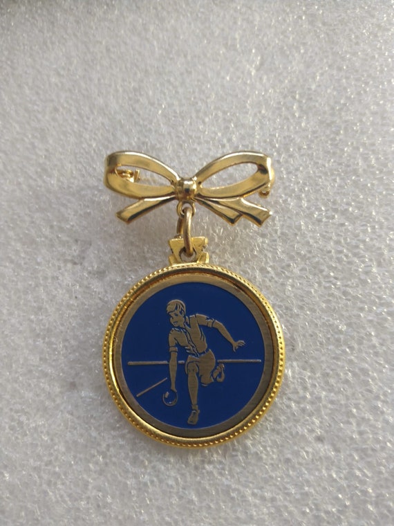 1950s-era bowling boy brooch - image 1