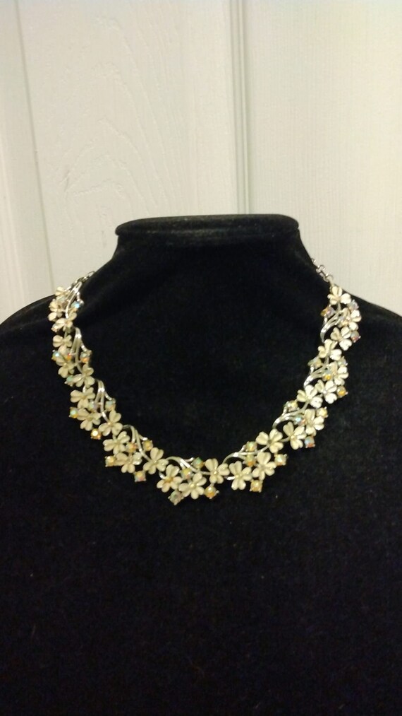 Coro white enamel flower rhinestone necklace