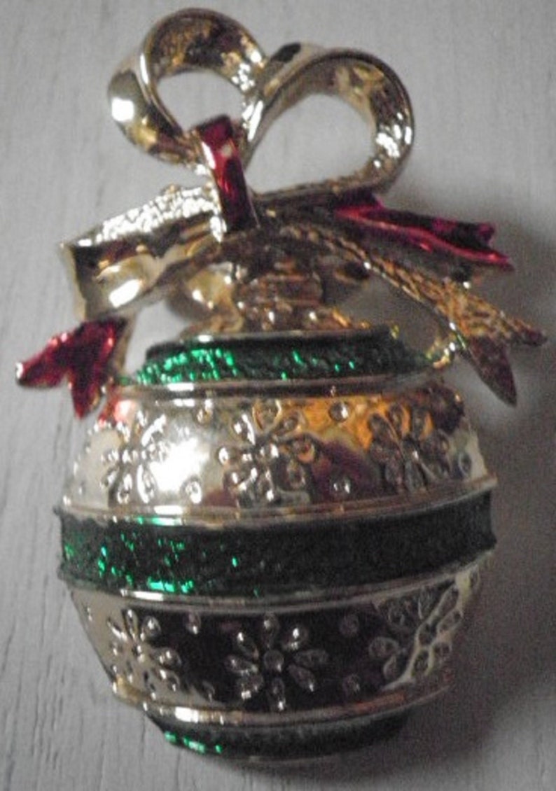 Gerry/'s Christmas ornament brooch
