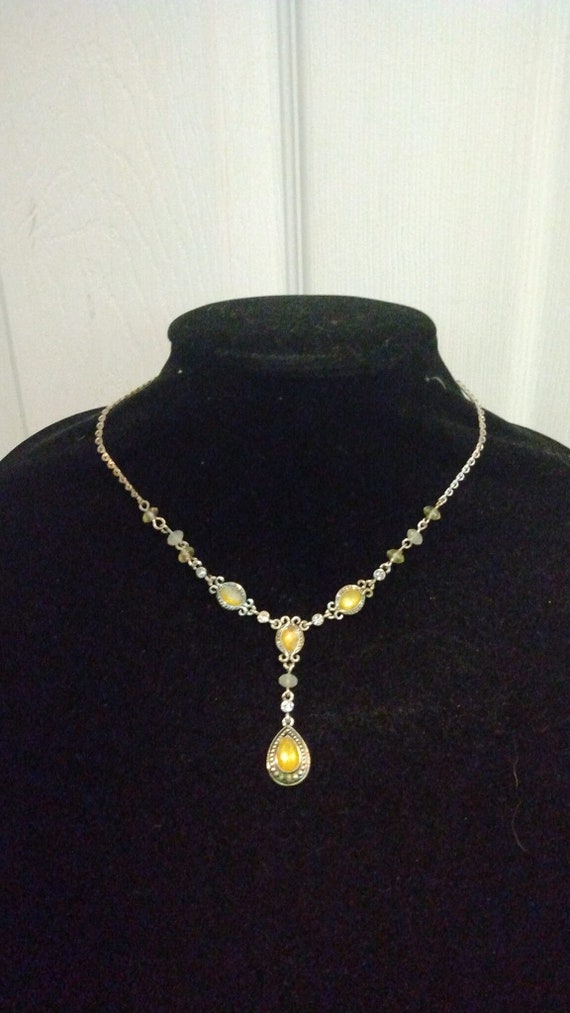Avon SH yellow drop necklace