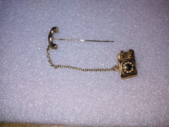 Avon 1981 rotary phone stick pin - image 2