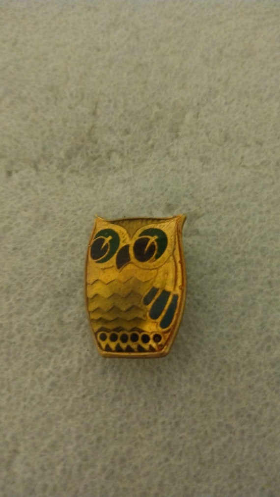 Small 1980s Soviet-era Russian Owl pin