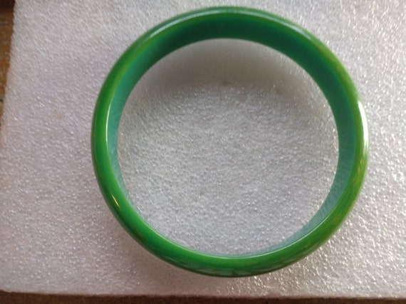 Bright green bakelite bangle - image 1